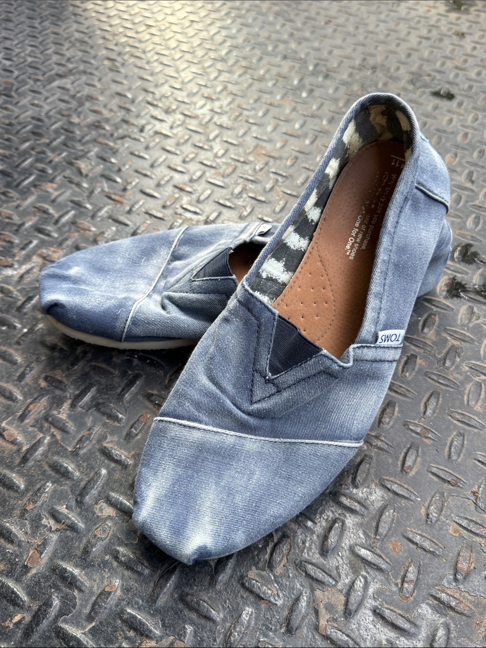 Toms Men's Light Blue Canvas Slip-On Apargata